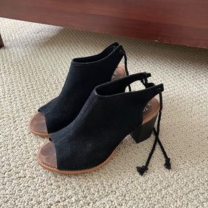 TOMS Elba sandal in black